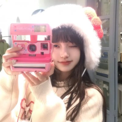 燕子与鹦鹉
